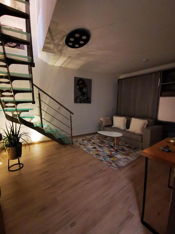 Magnifique Duplex Vue Mer Menton Luaran gambar