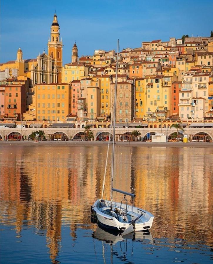 Magnifique Duplex Vue Mer Menton Luaran gambar